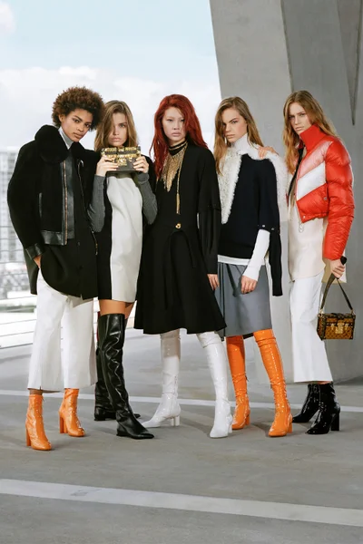 Look 15